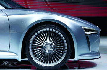 �������� ������������ ������������� Audi E-tron �������� � 2012 ���� 